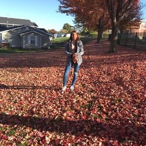 Meet your Posher, Tina